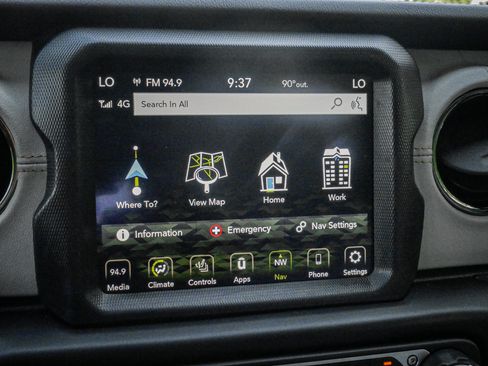 Used 2023 Jeep Gladiator Overland AWD/4WD image 24