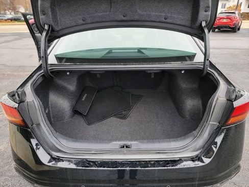 Used 2024 Nissan Altima 2.5 SV image 24