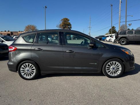 Used 2017 Ford C-MAX SE image 2