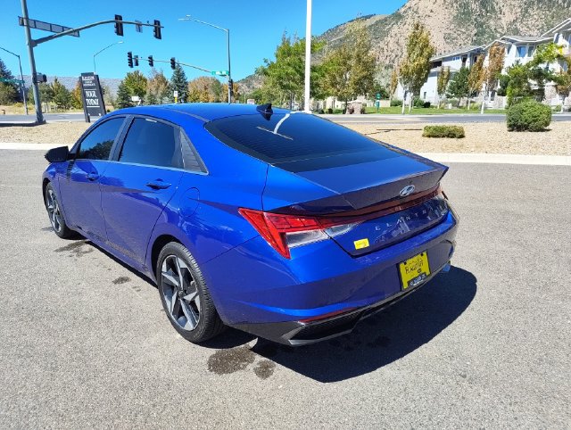 Used 2023 Hyundai Elantra Limited w/ Preferred Accessory Package FWD image 5