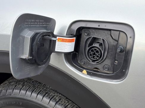 Used 2022 Kia Niro LXS image 5