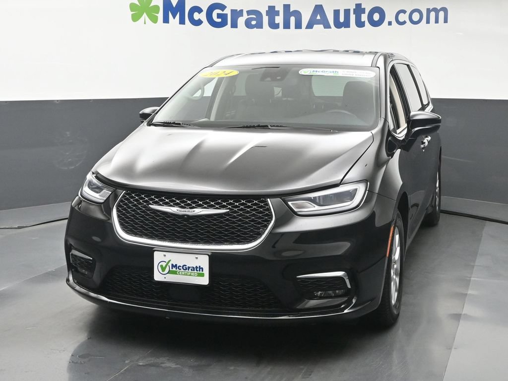 Used 2024 Chrysler Pacifica Touring-L FWD image 24
