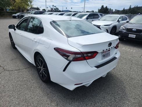 Used 2024 Toyota Camry SE FWD image 3