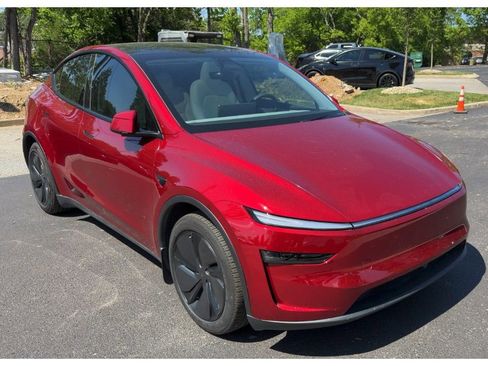Used 2026 Tesla Model Y Long Range AWD/4WD image 2