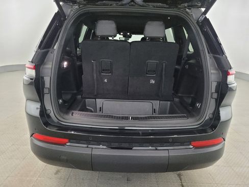 Used 2024 Jeep Grand Cherokee L Laredo image 29