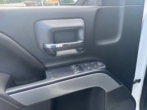 Used 2017 Chevrolet Silverado 1500 LT w/ LT Convenience Package AWD/4WD image 9