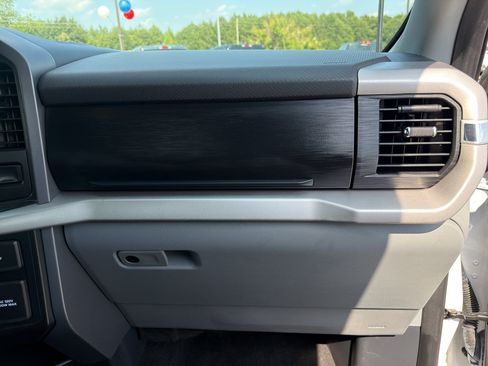 Used 2022 Ford F150 XLT w/ Equipment Group 301A Mid RWD image 19