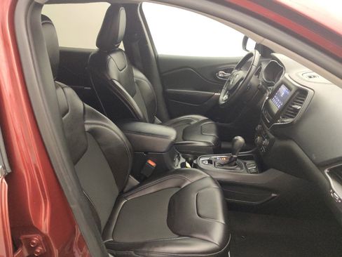 Used 2019 Jeep Cherokee Latitude Plus image 21