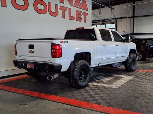 Used 2018 Chevrolet Silverado 2500 LTZ w/ Duramax Plus Package AWD/4WD image 7