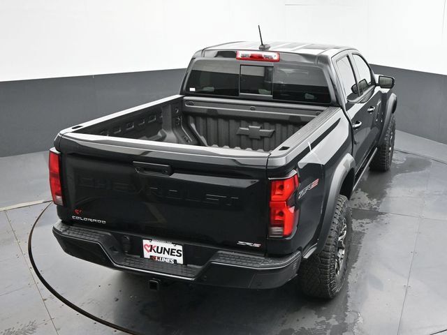 New 2026 Chevrolet Colorado ZR2 w/ Technology Package AWD/4WD image 35