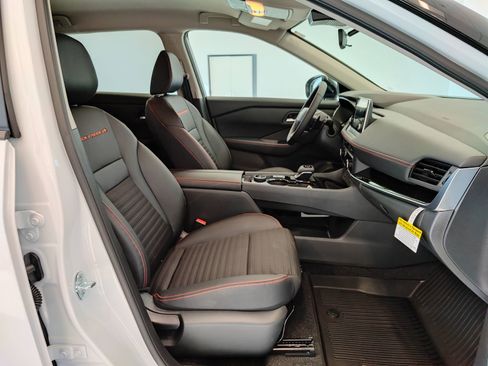 New 2026 Nissan Rogue SV AWD/4WD image 11