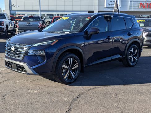 Certified 2025 Nissan Rogue SL image 5