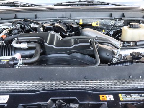 Used 2011 Ford F250 Lariat w/ Lariat Interior Pkg AWD/4WD image 19