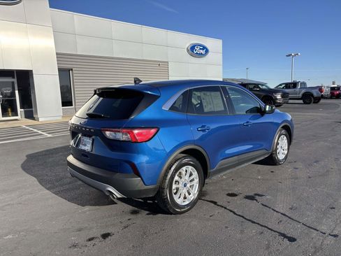 Certified 2022 Ford Escape SE image 9