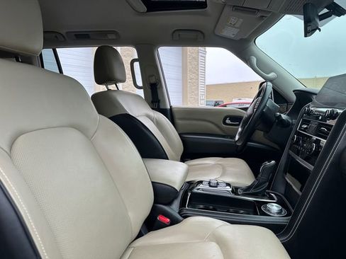 Used 2024 INFINITI QX80 Premium Select w/ Cargo Package image 17