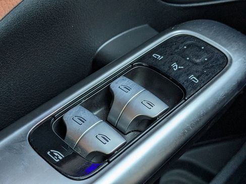 Used 2024 Mercedes-Benz C 300 4MATIC Sedan image 24