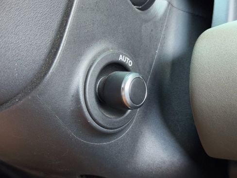 Used 2023 Land Rover Defender 110 X image 19