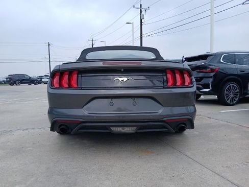 Used 2020 Ford Mustang Premium RWD image 8