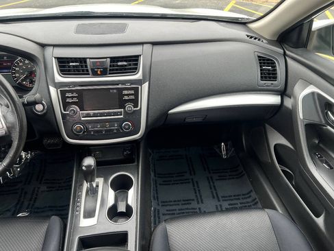 Used 2016 Nissan Altima 2.5 SR FWD image 31