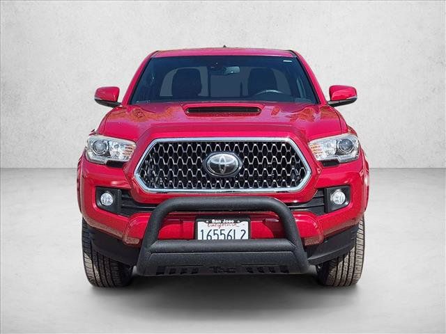 Used 2018 Toyota Tacoma TRD Sport RWD image 2
