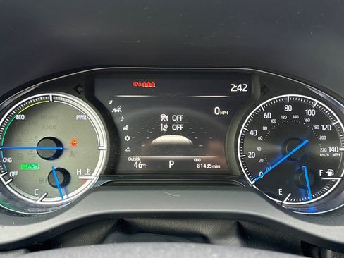 Used 2022 Toyota Venza XLE image 28