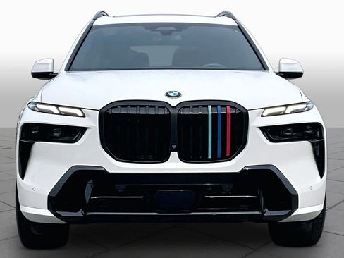 Used 2025 BMW X7 xDrive40i w/ Executive Package AWD/4WD image 3