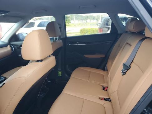 Certified 2024 Kia Seltos SX AWD/4WD image 9