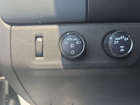 Used 2022 Chevrolet Colorado Z71 AWD/4WD image 25