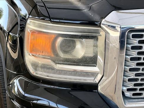 Used 2015 GMC Sierra 1500 Denali w/ Driver Alert Package AWD/4WD image 27