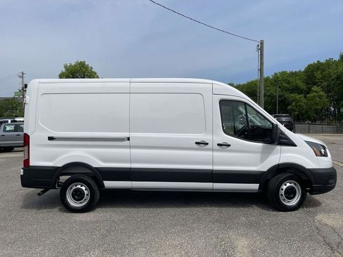 New 2026 Ford Transit 250 148 Medium Roof RWD image 2