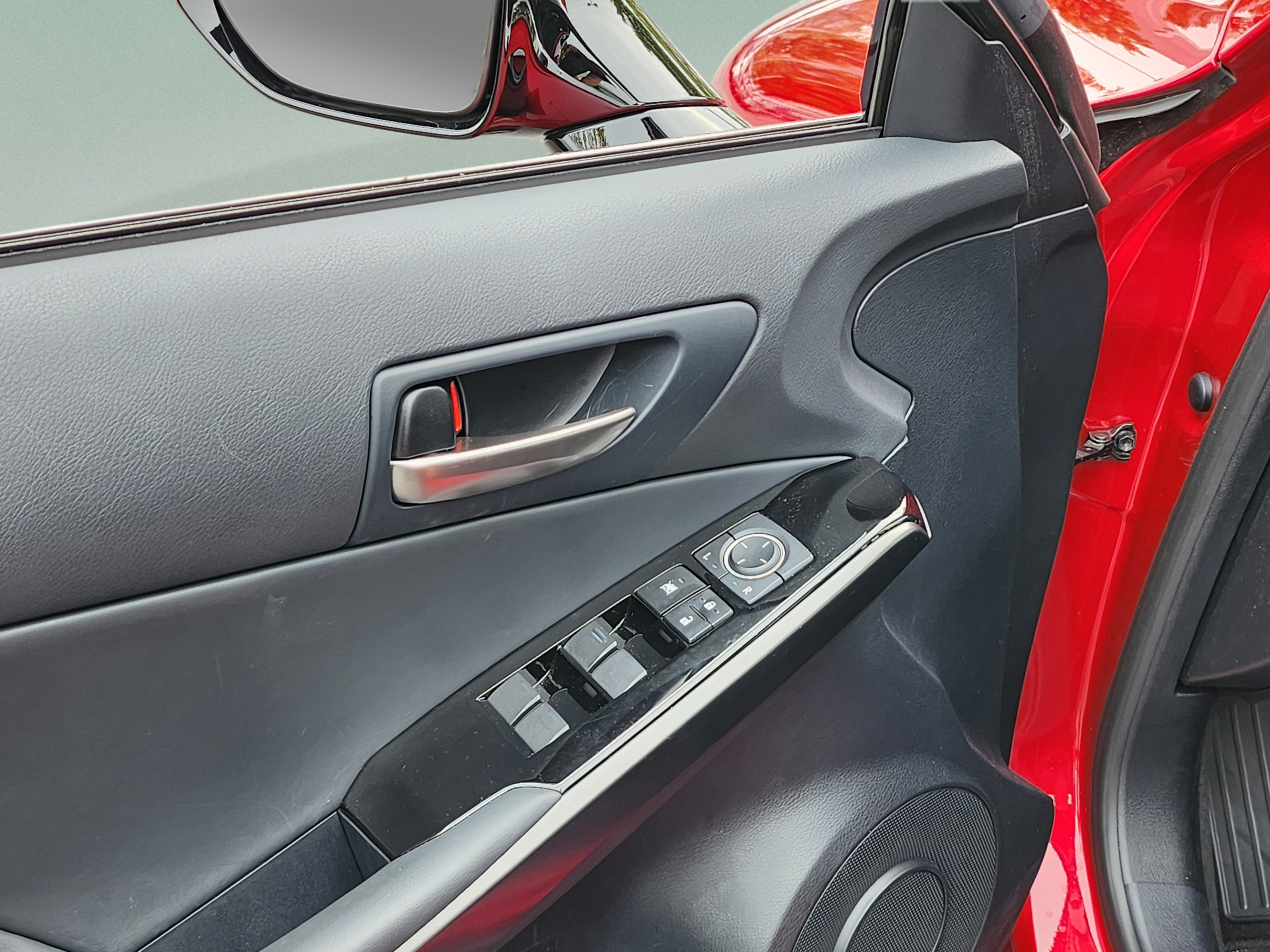 Used 2025 Lexus IS 350 F Sport w/ Accessory Package RWD image 9