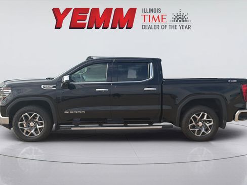 Used 2022 GMC Sierra 1500 SLT w/ SLT Convenience Package AWD/4WD image 5