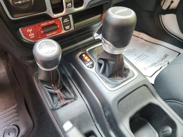Used 2021 Jeep Gladiator Rubicon AWD/4WD image 24