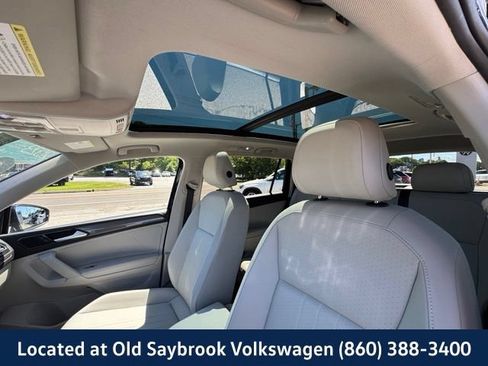 Used 2023 Volkswagen Tiguan SE w/ Panoramic Sunroof Package AWD/4WD image 35