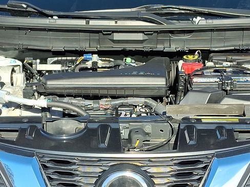 Used 2018 Nissan Rogue SV w/ Premium Package image 29