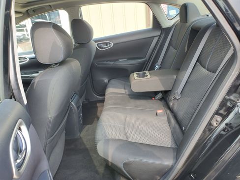 Used 2017 Nissan Sentra SR Turbo w/ SR Midnight Edition FWD image 33
