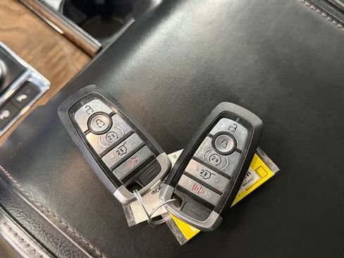 Used 2018 Ford Expedition Platinum AWD/4WD image 47