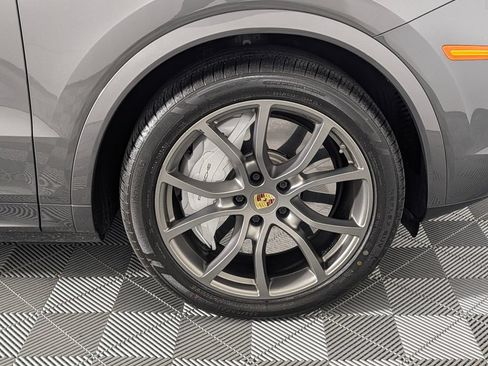 Used 2020 Porsche Cayenne Turbo AWD/4WD image 14