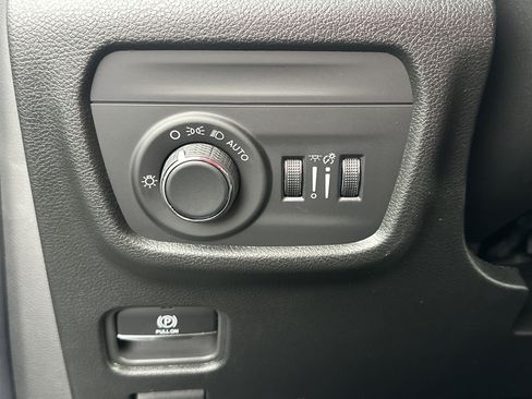 New 2026 Jeep Grand Cherokee Altitude image 12