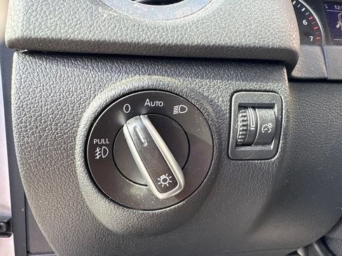 Used 2016 Volkswagen Tiguan SE AWD/4WD image 16