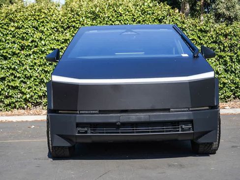 Used 2024 Tesla Cybertruck AWD Crew Cab image 2