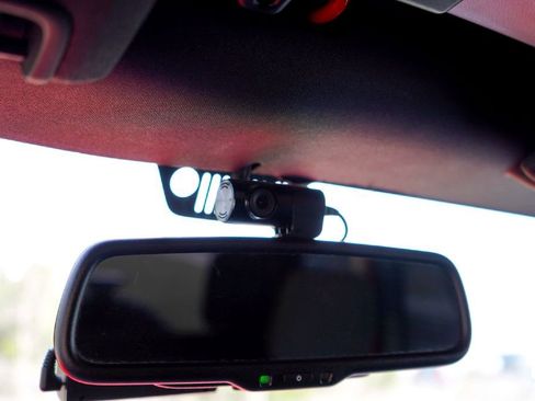 Used 2018 Jeep Wrangler Unlimited Rubicon w/ Connectivity Group image 20