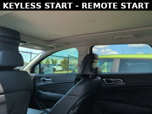 Used 2026 Kia Sportage EX w/ EX Panorama Roof Package AWD/4WD image 7