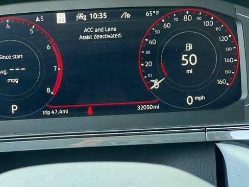 Used 2022 Volkswagen Taos SEL w/ Panoramic Sunroof Package AWD/4WD image 36