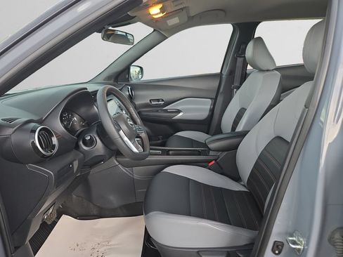 Used 2023 Nissan Kicks SR w/ SR Premium Package FWD image 10