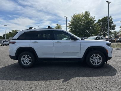 Used 2022 Jeep Grand Cherokee Laredo w/ Luxury Tech Group I