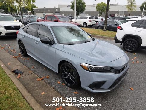 Used 2024 Honda Civic Sport image 3