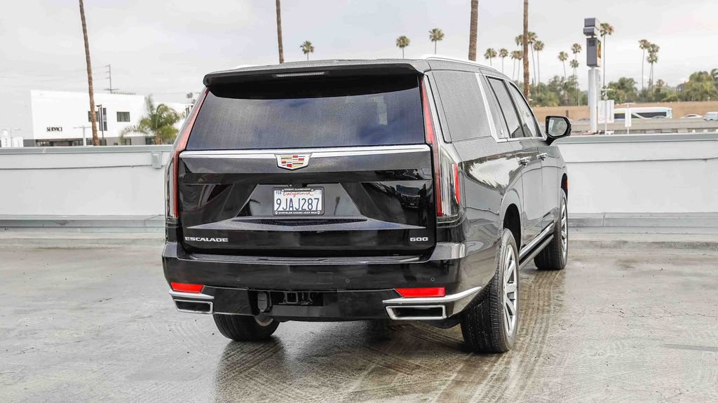 Used 2024 Cadillac Escalade ESV Premium Luxury Platinum AWD/4WD image 9