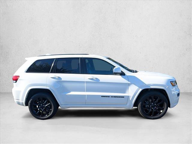 Used 2019 Jeep Grand Cherokee Altitude RWD image 4