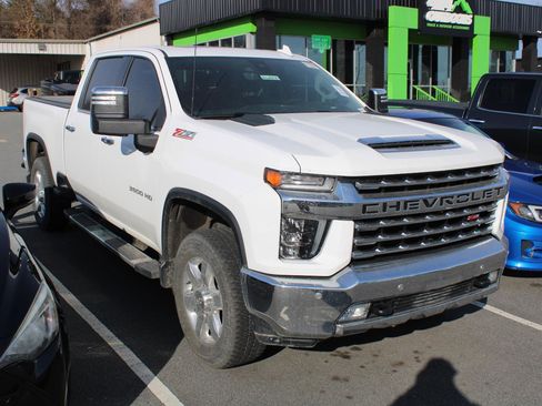 Used 2020 Chevrolet Silverado 3500 LTZ w/ Technology Package image 3